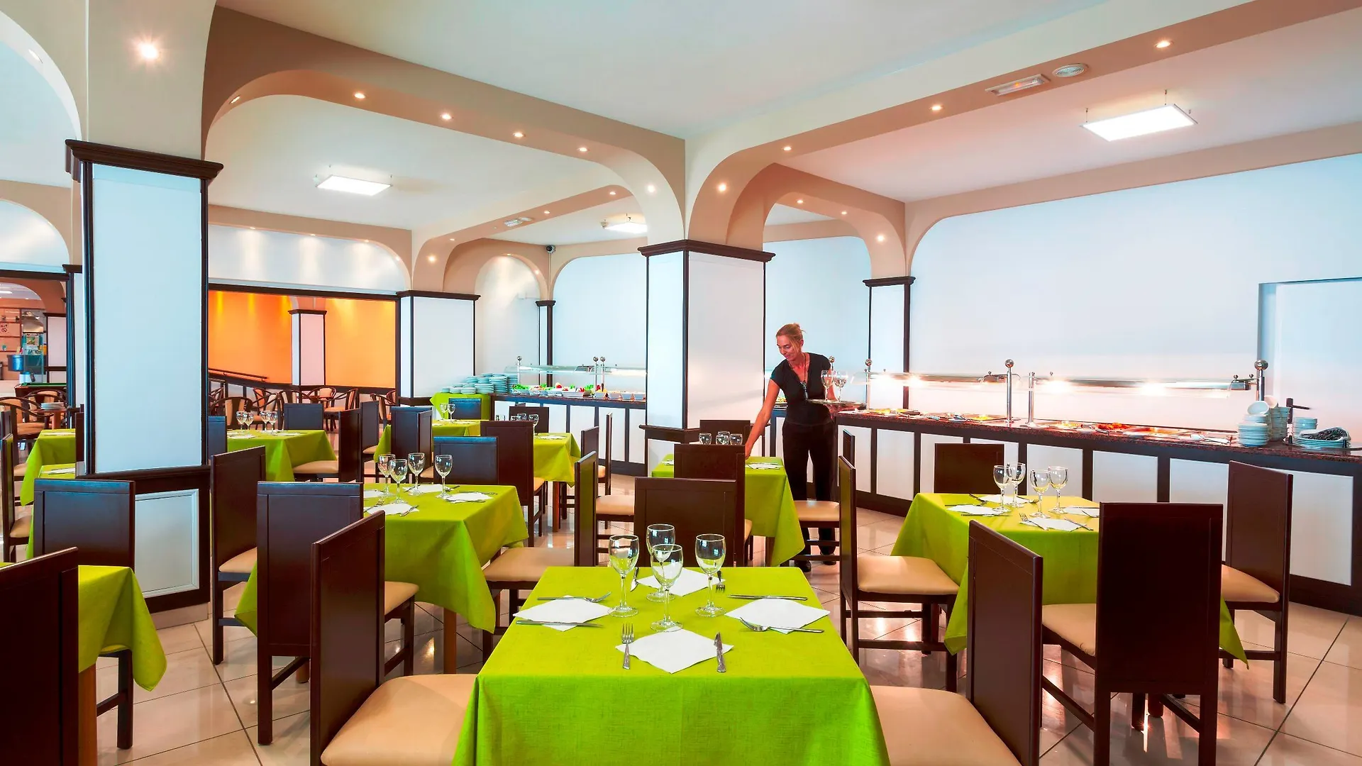 Aparthotel Los Dragos Del Sur Puerto de Santiago  Apartment