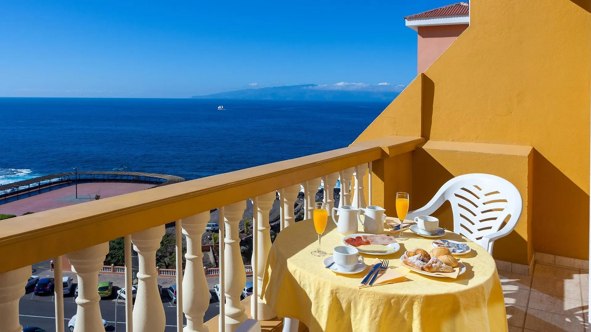 *** Apartment Aparthotel Los Dragos Del Sur Puerto de Santiago  Spain