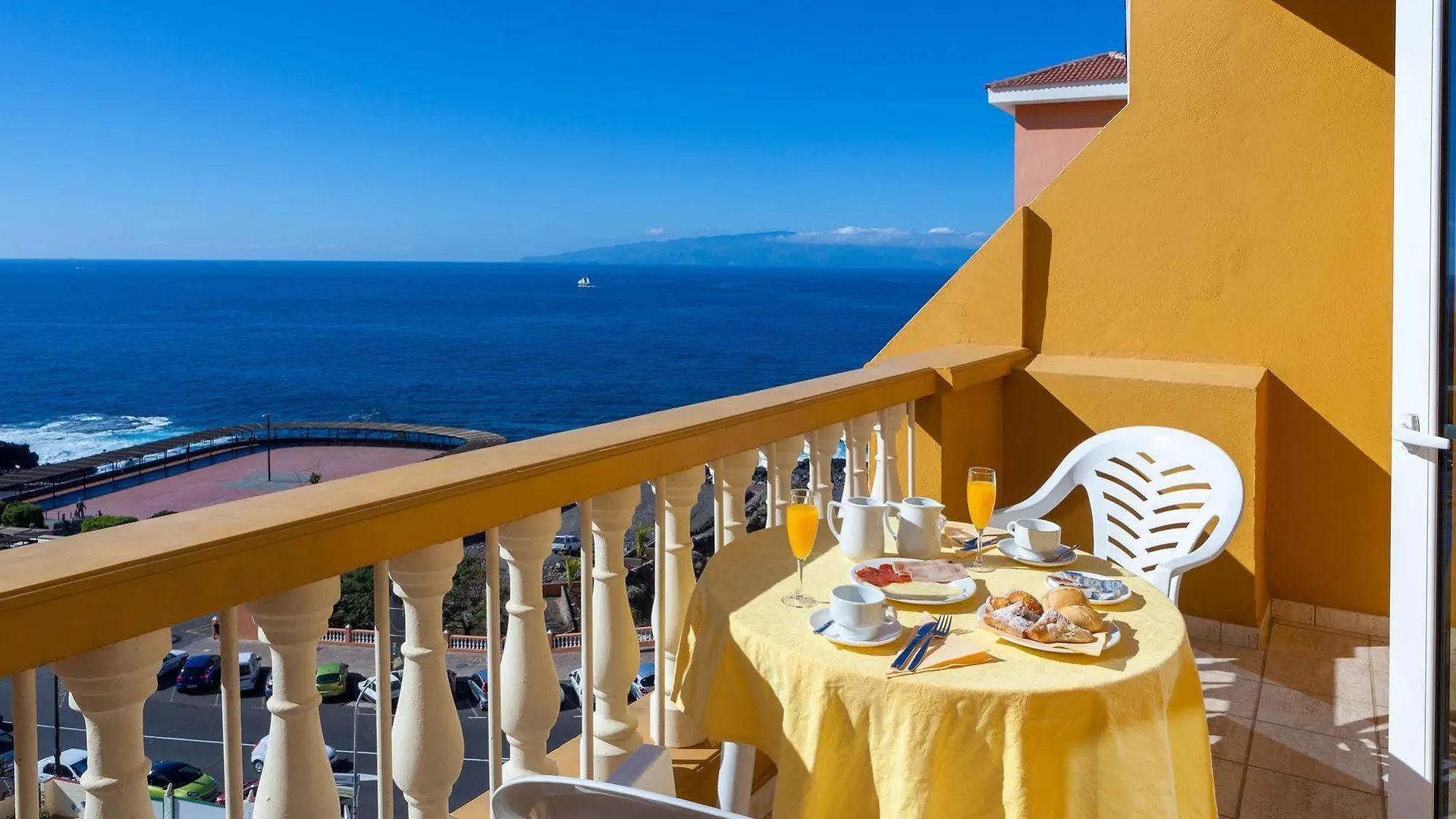 Aparthotel Los Dragos Del Sur Puerto de Santiago  Spain